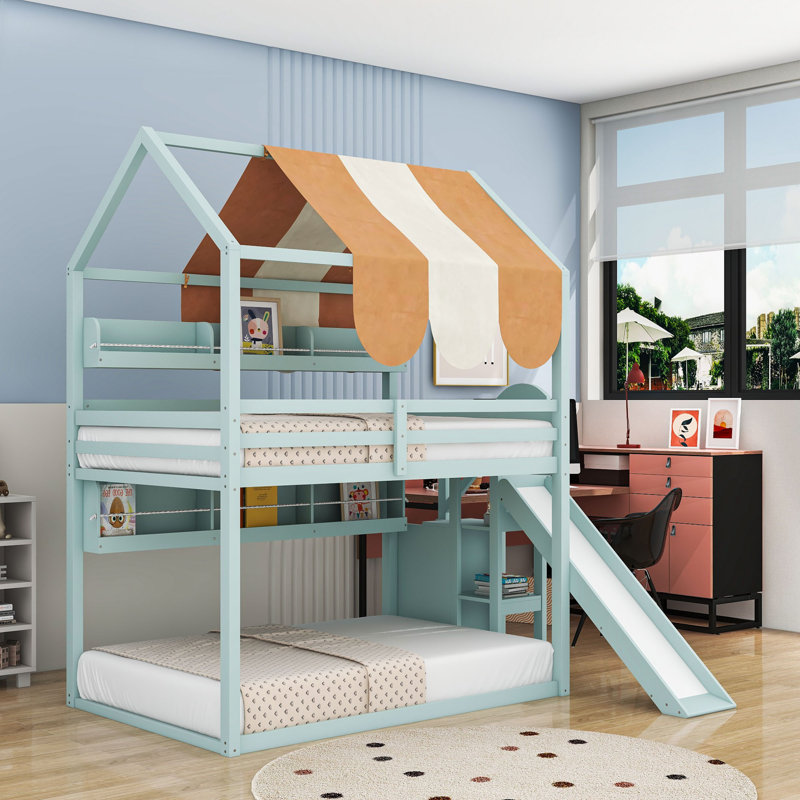 Lit maison en bois avec auvent, glissoire et étagères intégrées, Vert clair