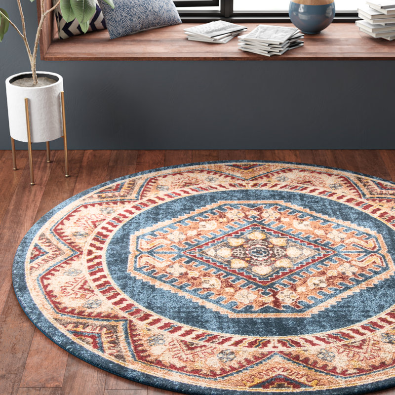 Isanotski Performance Oriental Rug, Round 6'7"