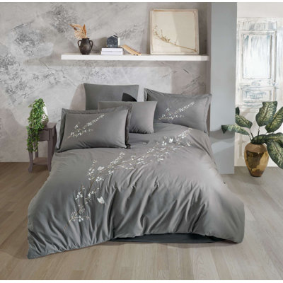 Ensemble de housse de couette double en popeline brodée Elegant, 100% coton, gris | Housse de couette 78,7 po x 86,6 po | Drap plat 94,5 po x 102,4 po | 2 taies d'oreiller standard 19,7 po x 27,6 po | Lavable à la machine, fermeture à boutons, doux et durable
