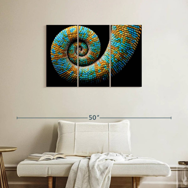Brampt Curled Chameleon, 24" H x 38" W