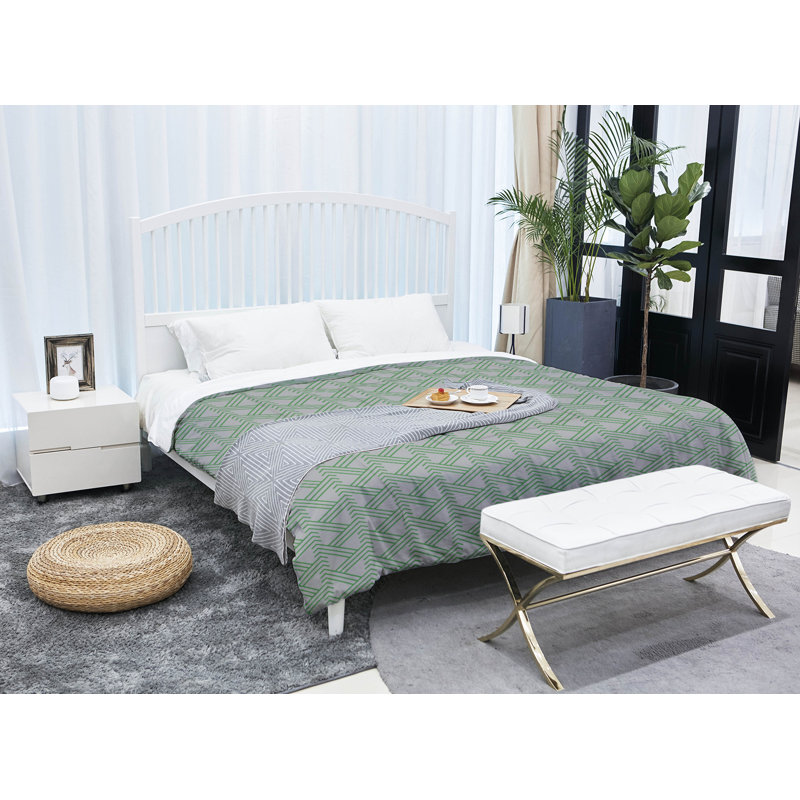Jordao Polyester Geometric Shapes Comforter, Queen Comforter, Gray/Green