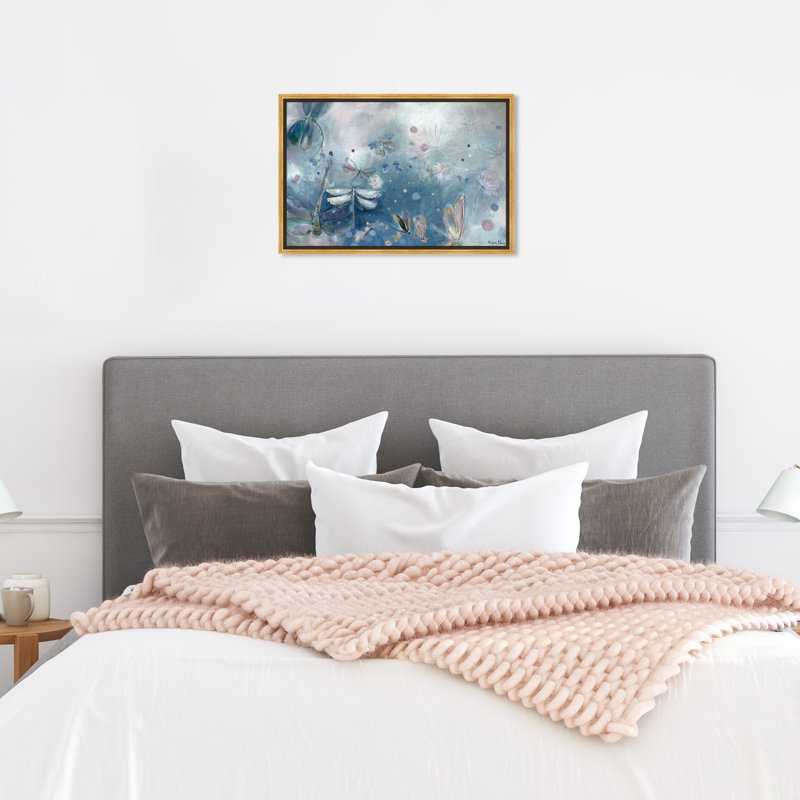 A A Dragonfly Dream par Michaela Nessim - Impression sur toile, Toile avec cadre doré, H 16 po x l 24 po
