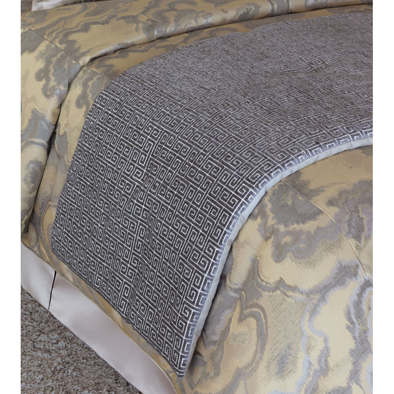 Amal Geometric Bed Runner, Queen