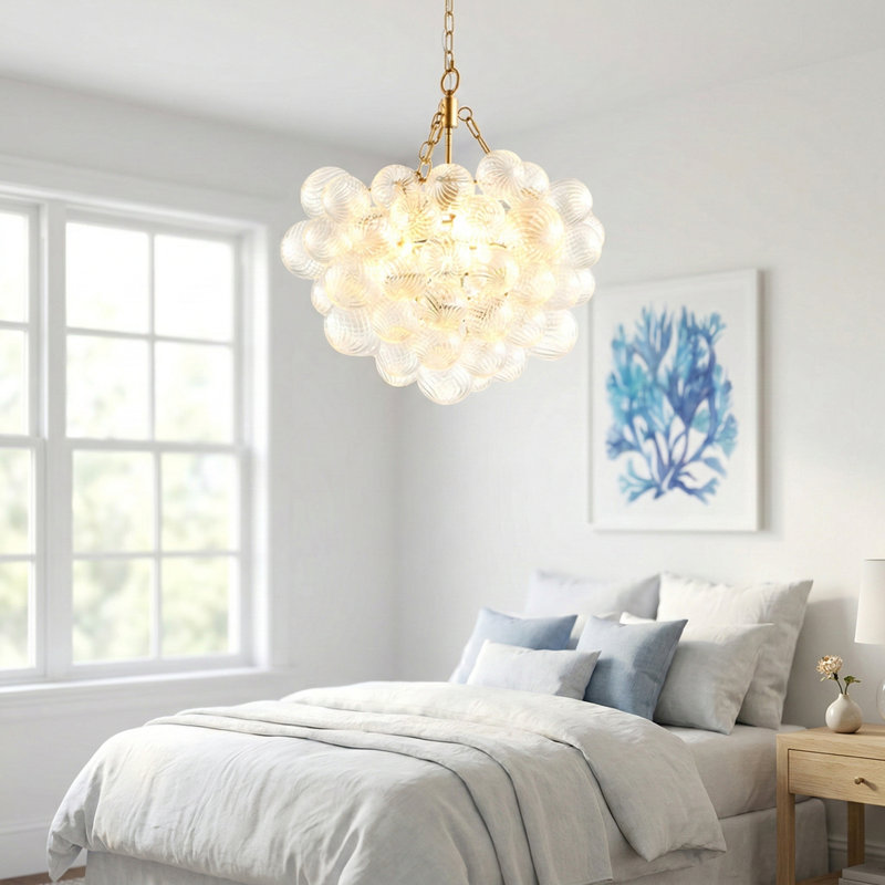 Lustre suspendu en or 23 pouces, Trois lumières
