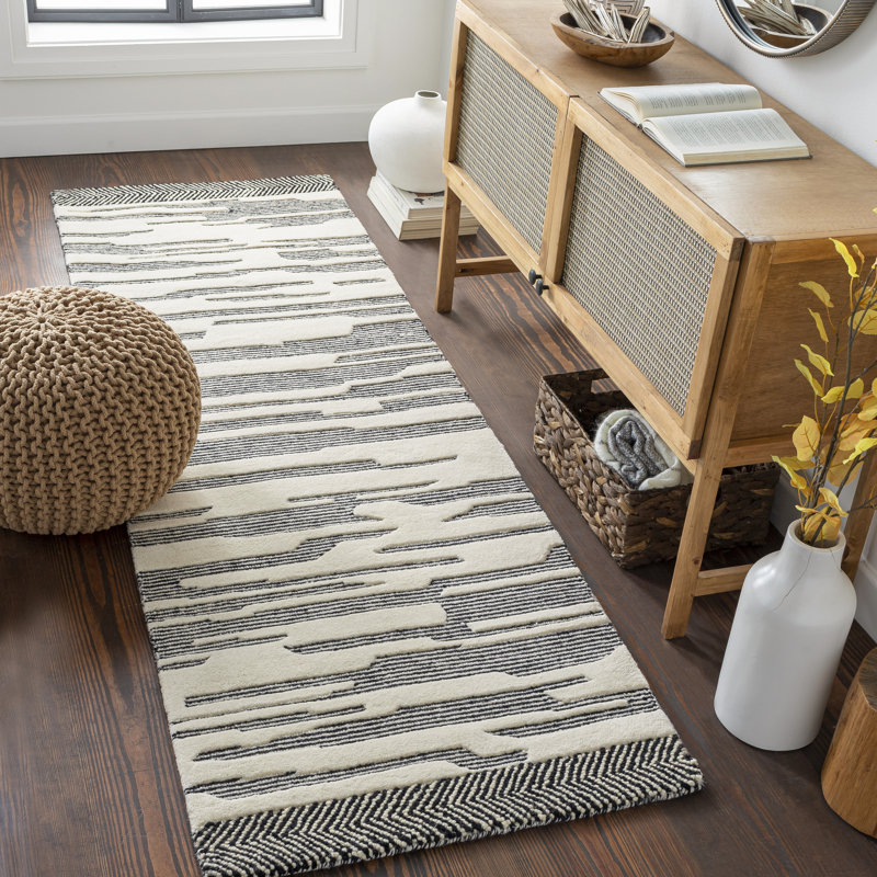 Lumia Hand Tufted Wool Indoor Rug, Runner 2'6" x 8'