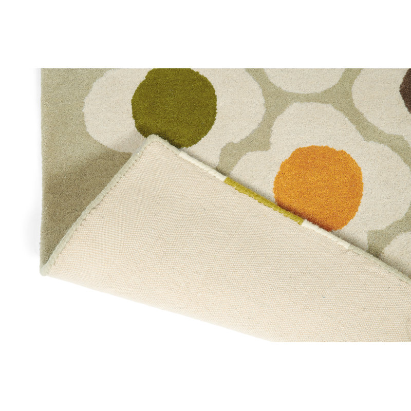 Area Rug in Beige/White/Green, Rectangle 6'7" x 9'2"