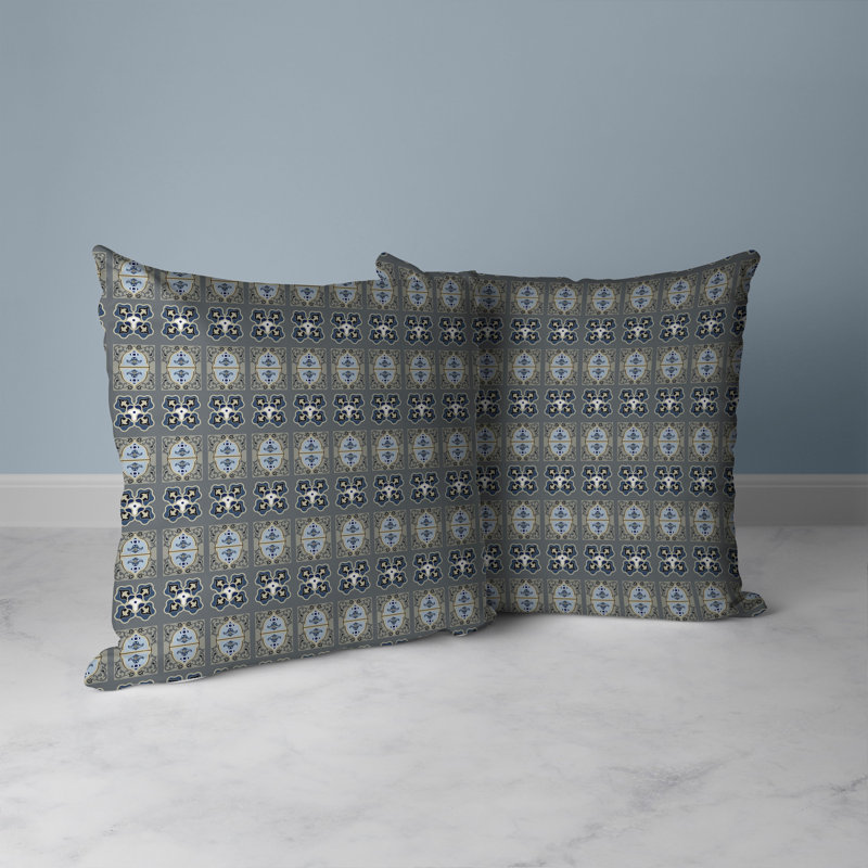 Coussin décoratif réversible intérieur / extérieur Darbari Dynasty, H 26 po x l 26 po, Gris / beige / acier