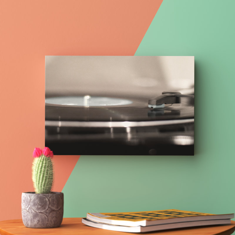 Tourne-disque - impression sur toile tendue, H 12 po x l 8 po