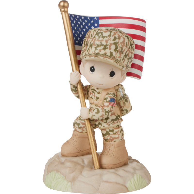 Figurine Precieux Moments garçon militaire tenant le drapeau américain 6,42 pouces