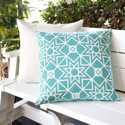 LeMoyne Stars Outdoor Square Pillow Cover & Insert