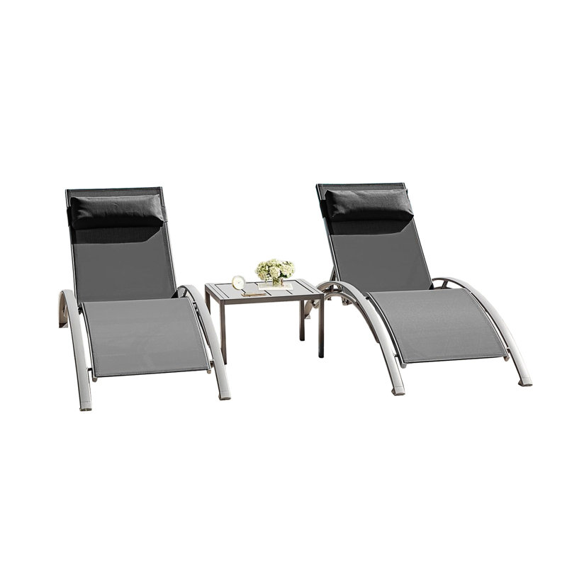 Ensemble de 3 chaises longues d'extérieur réglables avec table d'appoint - Ensemble de meubles de piscine en aluminium résistant aux intempéries en gris foncé