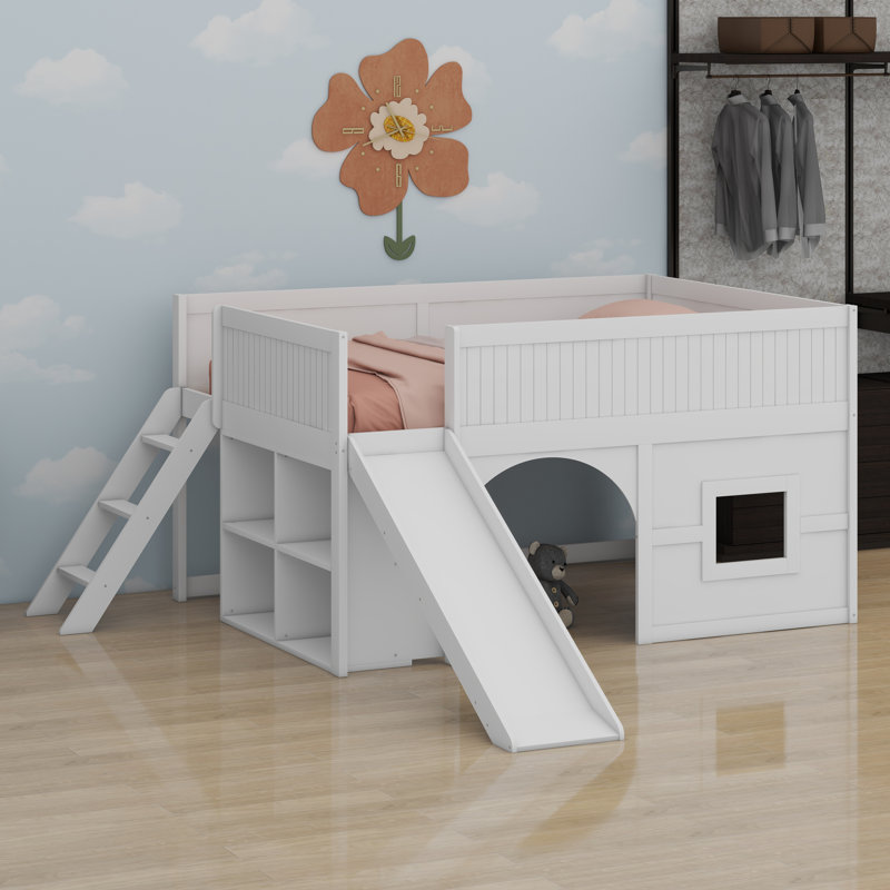 Lit mezzanine bas en bois avec tablettes de rangement et glissade, Blanc