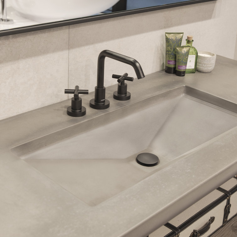 Cigno Widespread 2-handle Bathroom Faucet with Drain Assembly