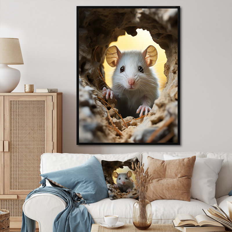«Cute White Rodent», reproduction sur toile, H 40 po x l 30 po x P 1,5 po, Cadre flottant noir