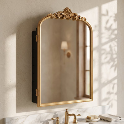 Armoire à pharmacie murale arquée avec coin décoratif orné - miroir de salle de bain de style rétro avec rangement, 2 tablettes réglables, or brossé, 20 po x 26 po