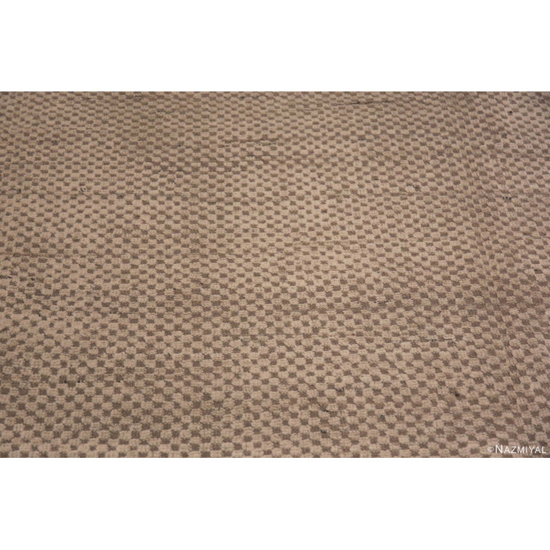 Tapis contemporain moderne à motif géométrique à motif géométrique neutre et crème One-of-a-Kind