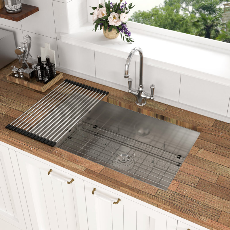 Évier de cuisine encastrable 33 po x 33 po x 19 po x 9 po en acier inoxydable