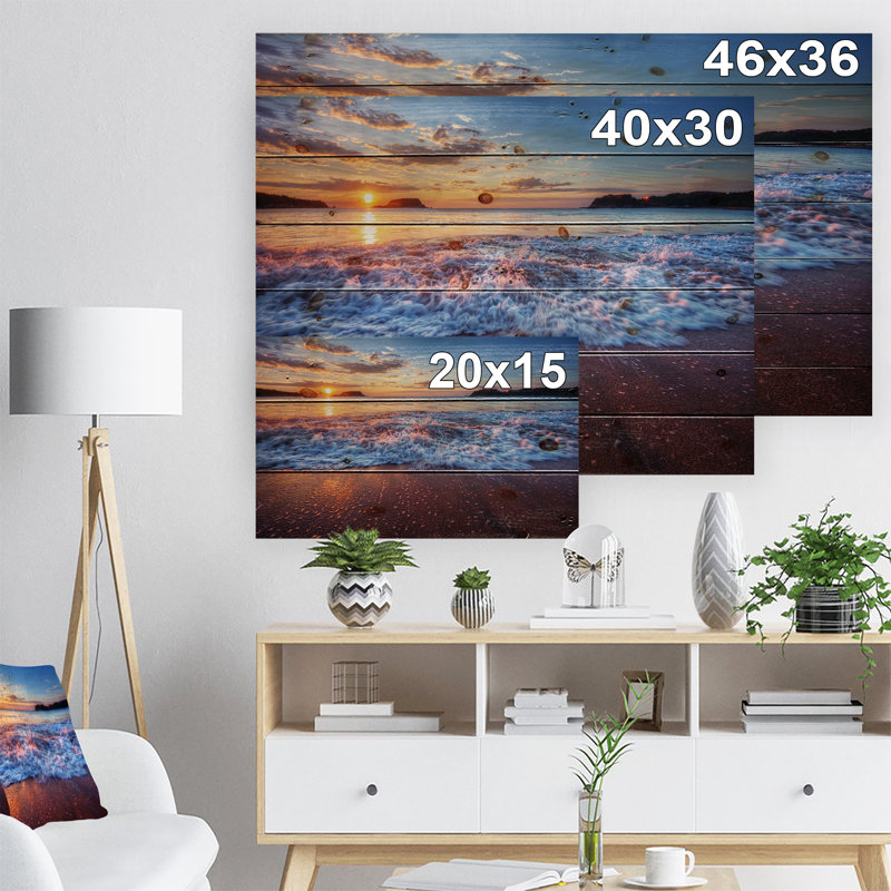 «Blue Sea Waves pendant le coucher du soleil», photographie, H 15 po x l 20 po x P 1 po, Bois