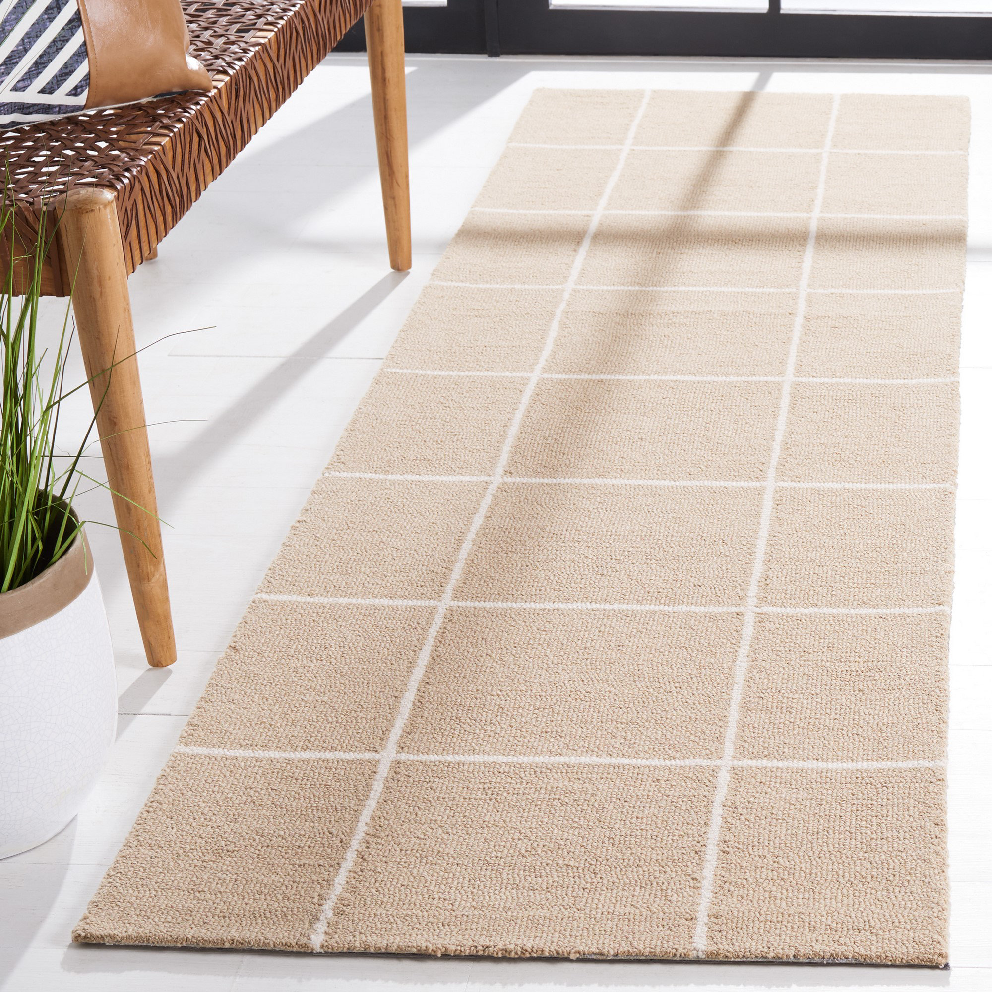 Martha Stewart 300 Hand Tufted Wool/Cotton with Latex Geometric Rug in Beige/Ivory, Runner 2'3" x 8'