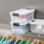 Bac de rangement empilable en plastique transparent avec couvercle blanc Sterilite-115280928