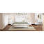 3 chambres avec lit plateforme en bois joyeux et deux tables de chevet - Grand lit blanc