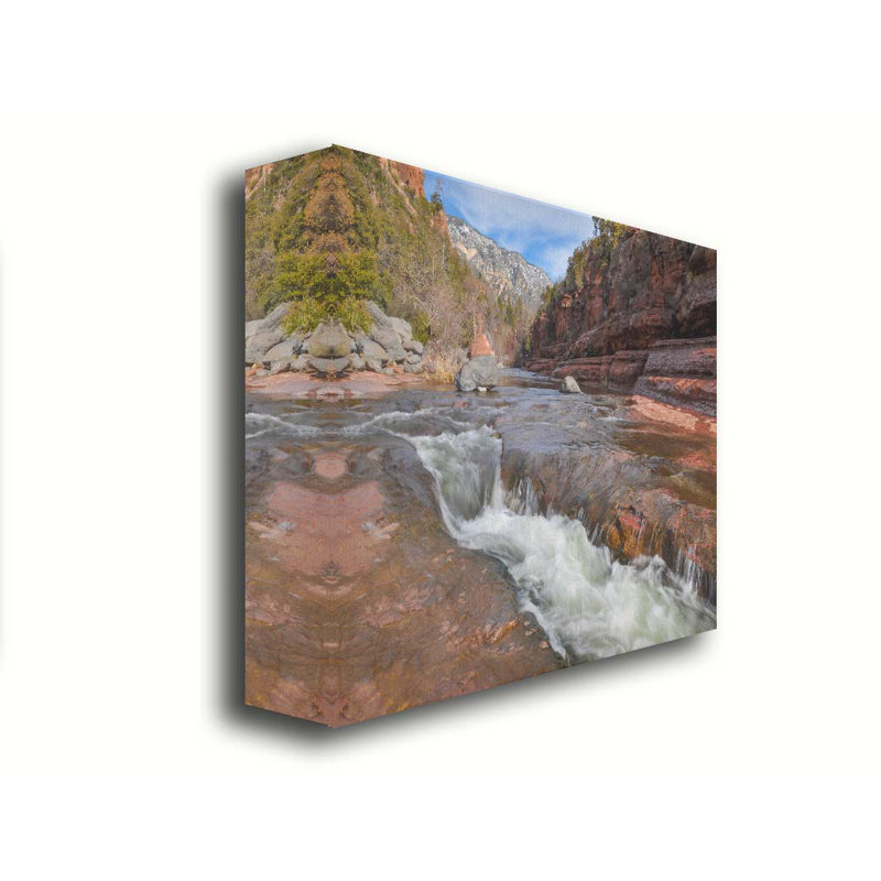 Sedona Arizona Slide Rock par Kelly Wade. Toile giclée sur toile tendue avec cadre flottant, H 30 po x l 45 po, Toile tendue