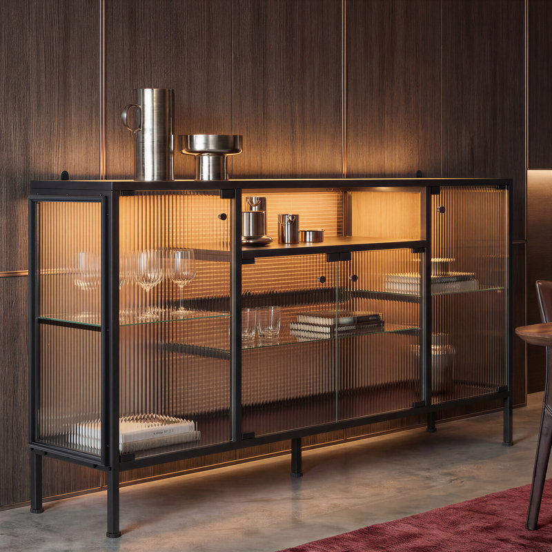 Buffet l 59 po avec portes en verre
