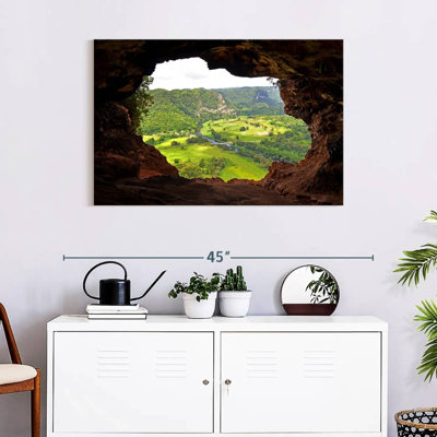 Vanna Arecibo Window Cave