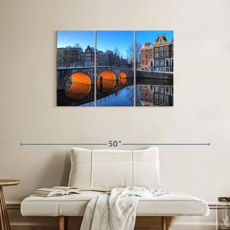 Canal Sireci à Amsterdam, H 24 po x l 38 po