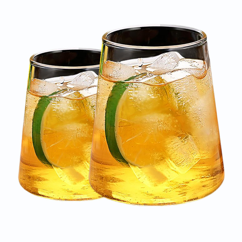Ensemble de verres à rayures