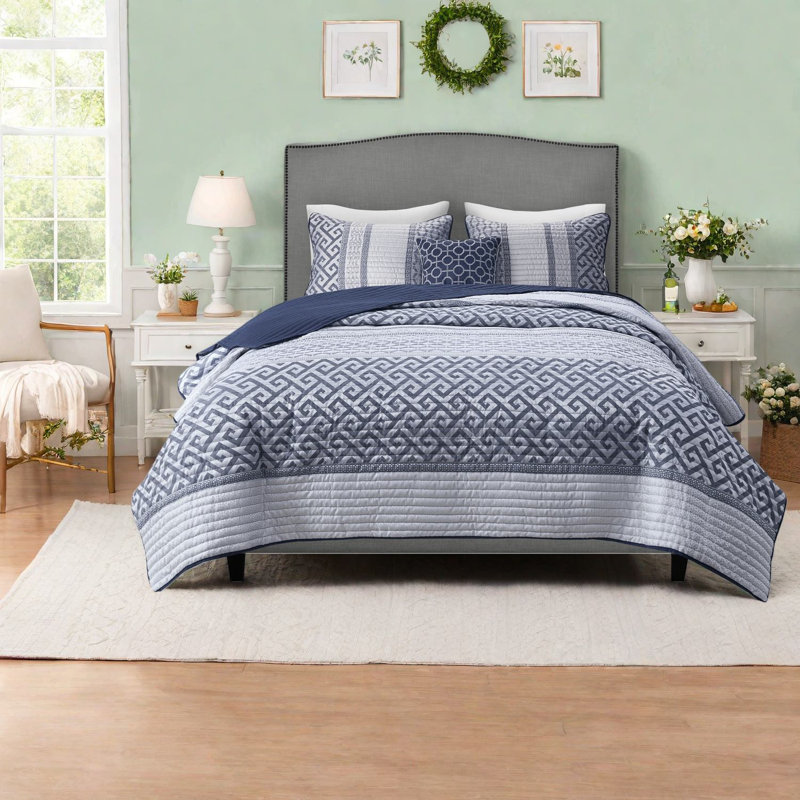 Elegant Jacquard Bedding Sets, Polyester Soft Comfort, Traditional Style For Year-round Use