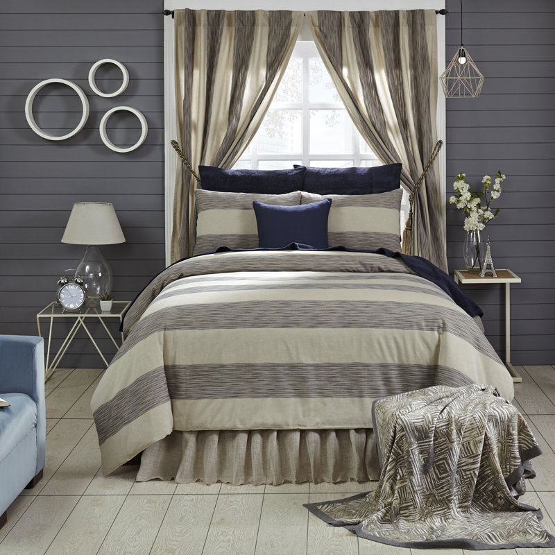 Hampton Cotton Pillow Sham with Striped Breathable Design, Standard, Navy / Natural Stripes