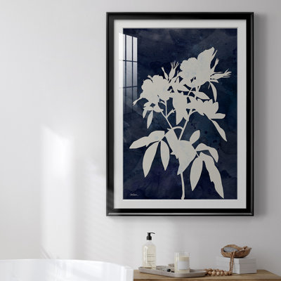 «Indigo Botanical I», reproduction encadrée de qualité supérieure - prête à être accrochée