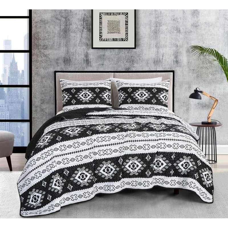 King Size Black and White Microfiber Geometric Quilt Set