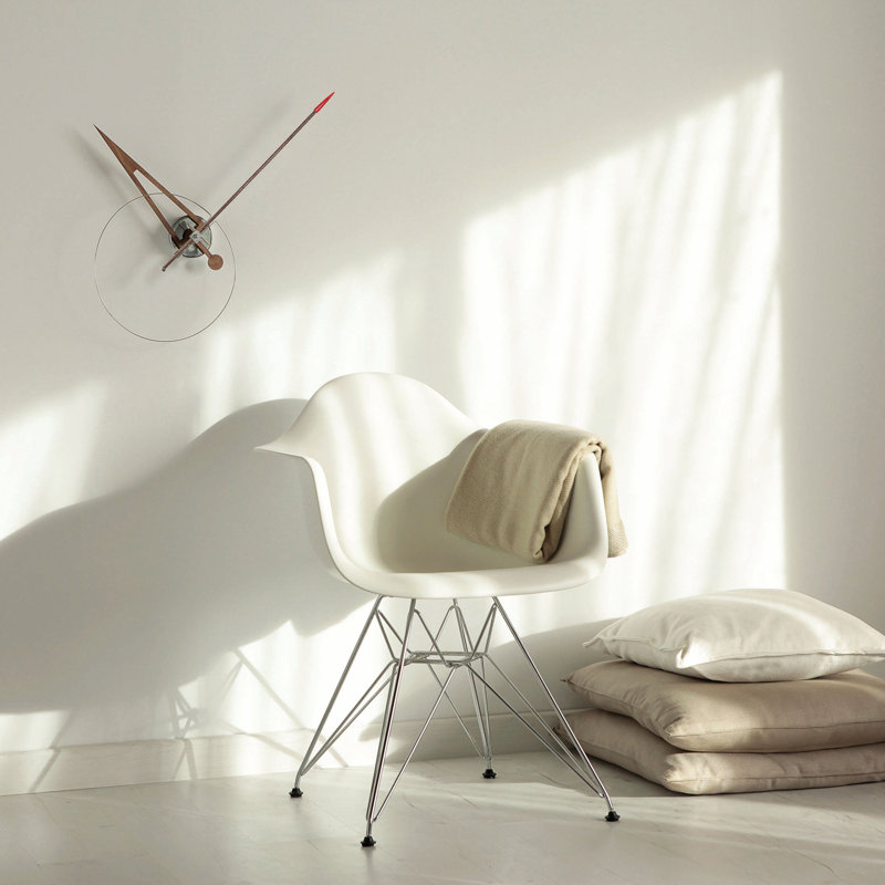 Cris Metal Wall Clock