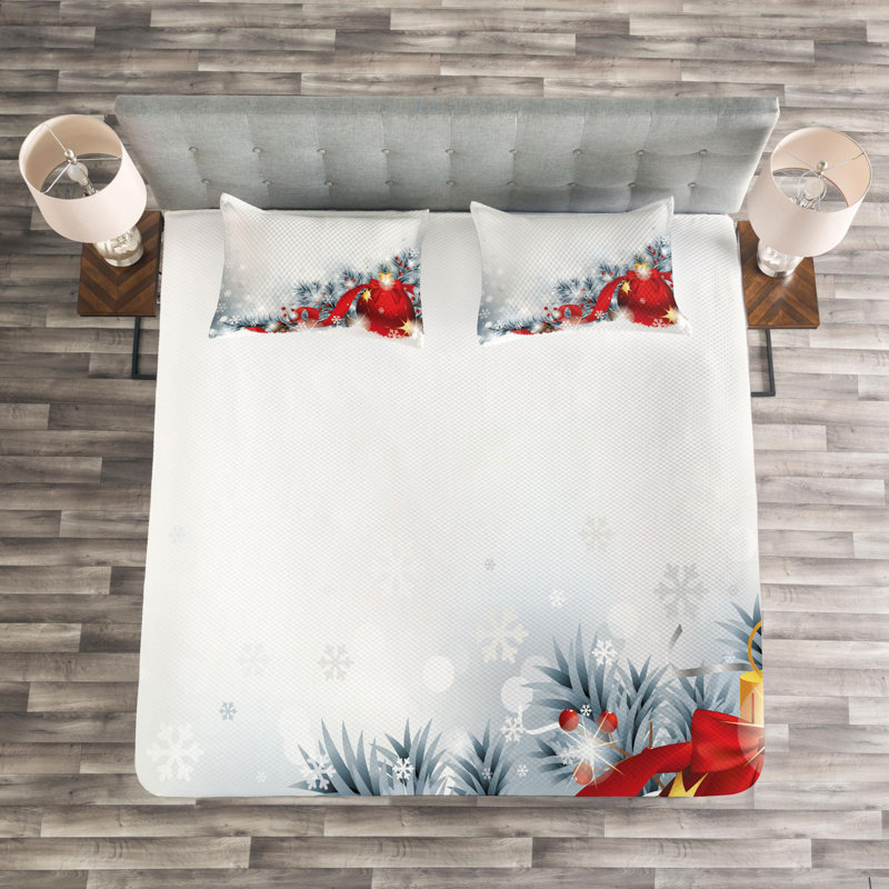 Traditional Polyester Coverlet, Queen Coverlet + 2 Shams