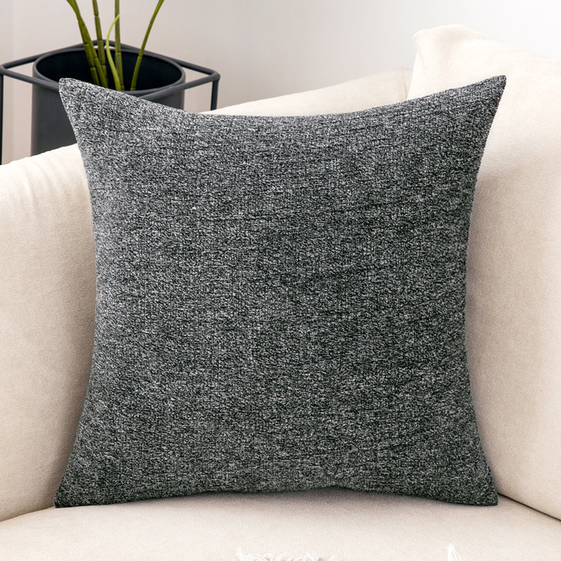 Coussin en chenille, Noir, H 18 po x l 18 po x P 5 po, polyester