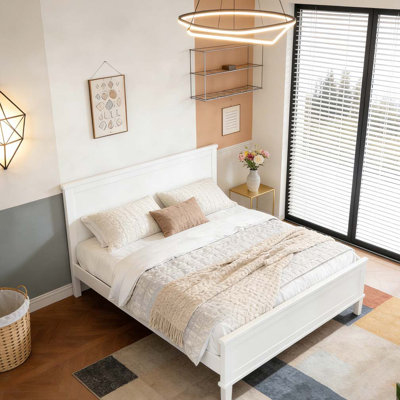 Lit plateforme en bois avec tête de lit et support à lattes de bois, aucun sommier requis