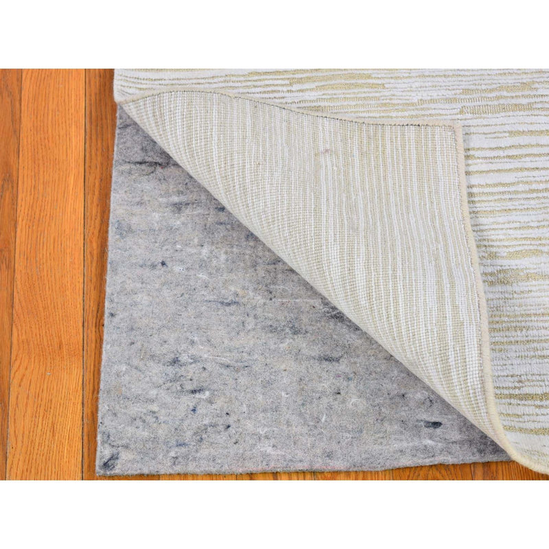Tapis ivoire 4 pi 3 po x 6 pi 1 po en soie texturée ton sur ton Gabbeh 44C97DE45A9048FFB84E488AB3B83BEC