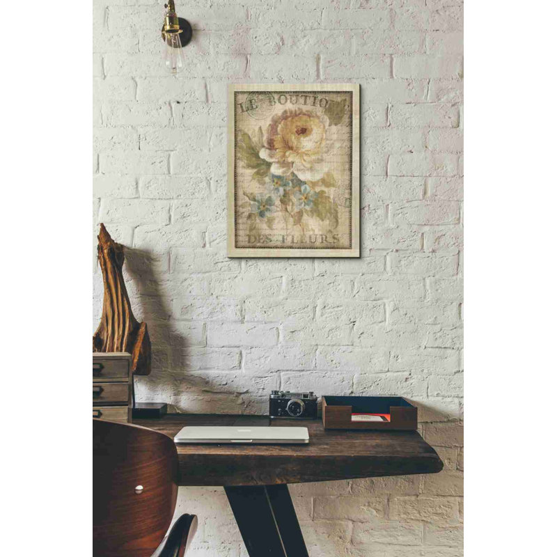 «Parisian Flowers I» par Danhui Nai, art mural sur toile, H 16 po x l 12 po x P 0,75 po