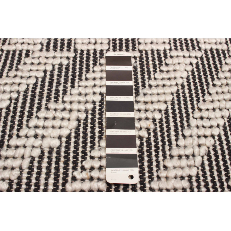 Sienna Black Rug 5'0" x 7'4"