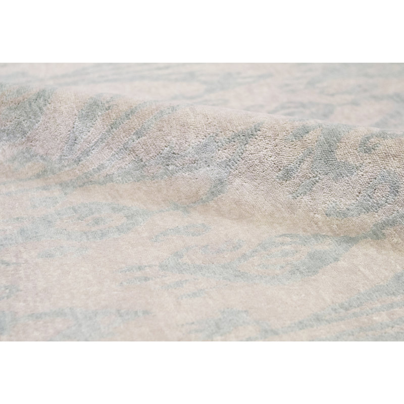 Himalayan Floral Area Rug in Light Blue/Wheat
