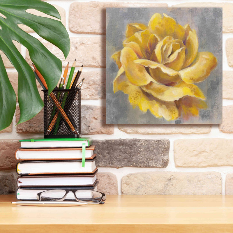 «Yellow Roses I» par Silvia Vassileva, art mural sur toile, H 12 po x l 12 po x P 0,75 po