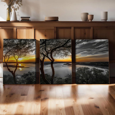 Ensemble de 3 affiches murales encadrées, toile à 3 panneaux représentant un coucher de soleil sur une rivière avec des arbres, une impression moderne sur le thème de la nature, idéale pour la décoration du salon, de la chambre et de la maison. Encadrées et prêtes à être accrochées.
