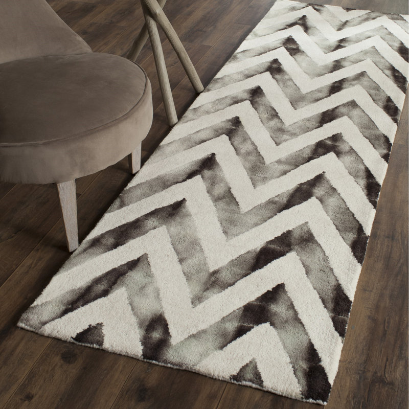 Vandermark Hand Tufted Wool/Cotton Geometric Rug in Ivory/Charcoal, Runner 2'3" x 8'