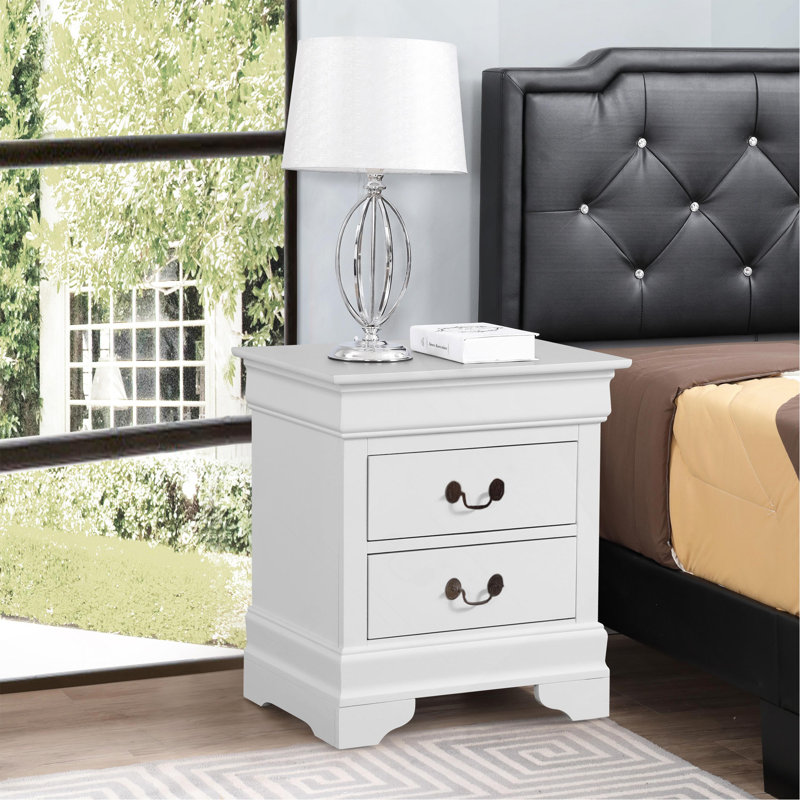 Timeless White Traditional Nightstand, White