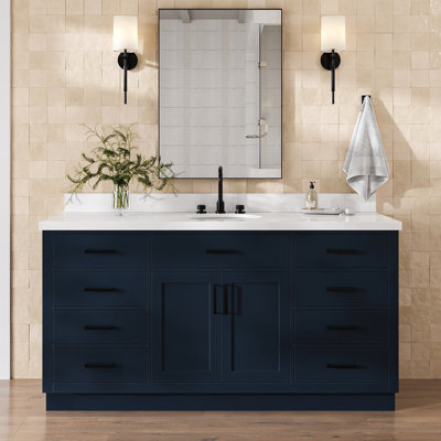 Meuble-lavabo simple en bois massif 66 po avec plateau en quartz blanc Thornaby