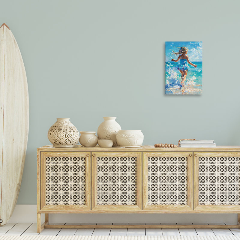 «Girl Splashing on Shore Canvas», conception par LSR Design Studio, H 24 po x l 16 po