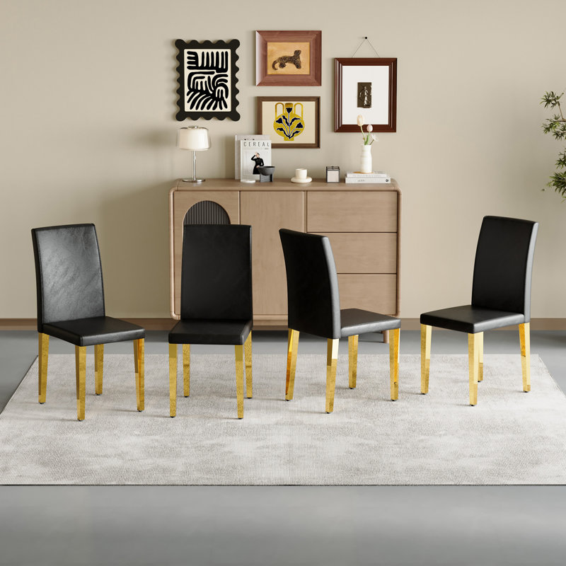 Ensemble de 4 chaises à dossier en cuir d'unité centrale avec pieds en métal doré - une paire parfaite pour les chaises seulement