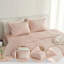 Ensemble de housse de couette plissée Simply King (très grand lit) - Literie à fermeture d'enveloppe rose poudré avec taies décoratives